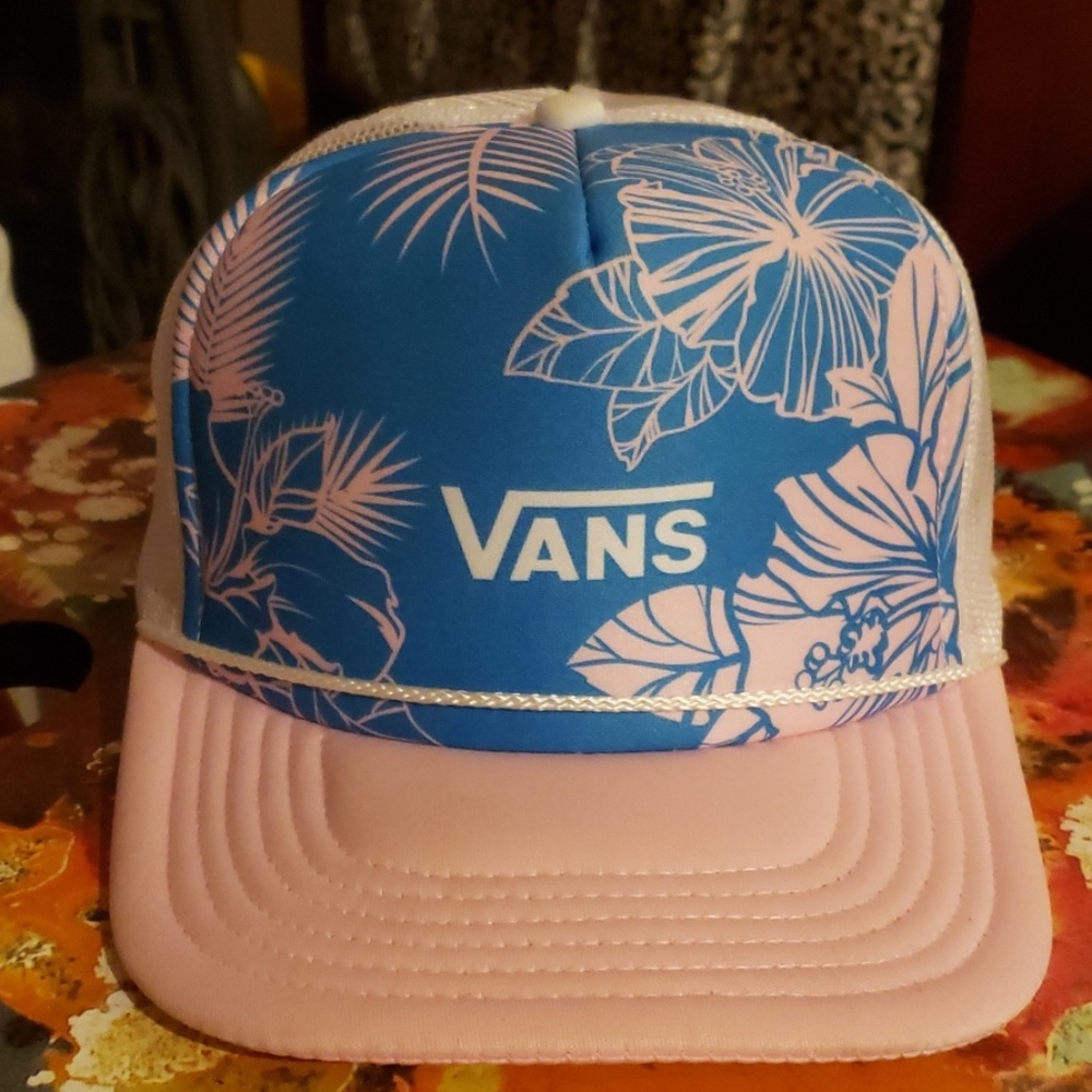 Van's trucker cap